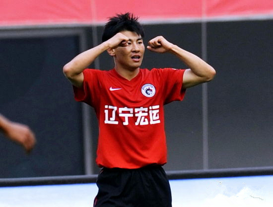 辽足杨旭2012,辽足杨旭简历