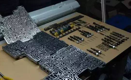 变速箱油可不能乱加，一不小心整个变速箱都报废了