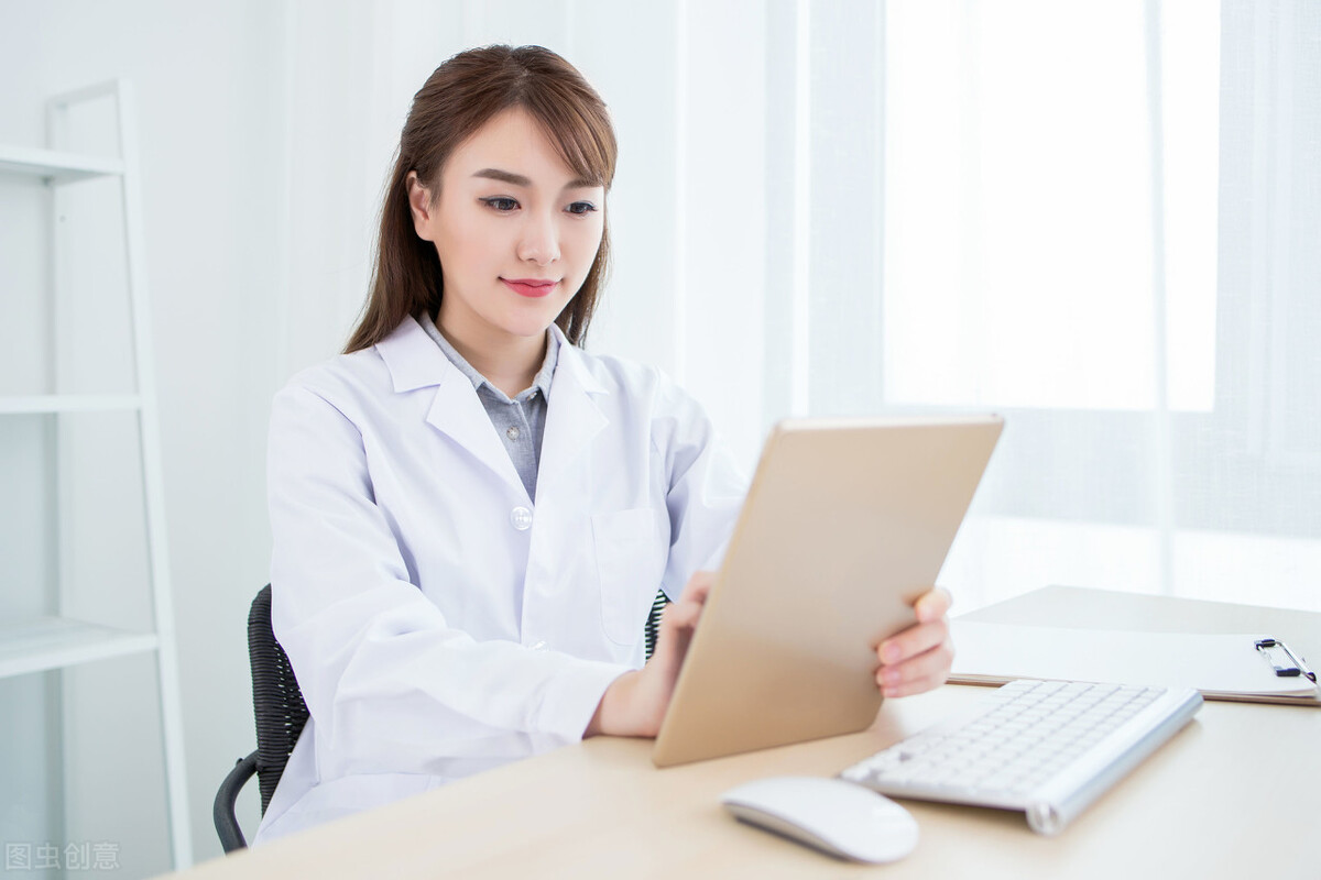 白癜风患者应该如何护理呢,308白癜风光疗仪照完怎么护理