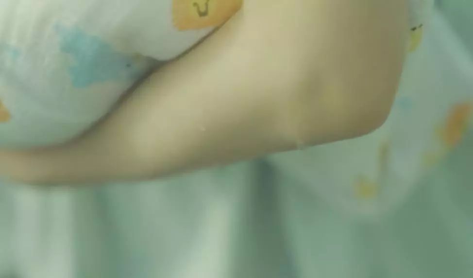 女本柔弱为母则刚是夸赞吗,女本柔弱为母则刚搞笑视频