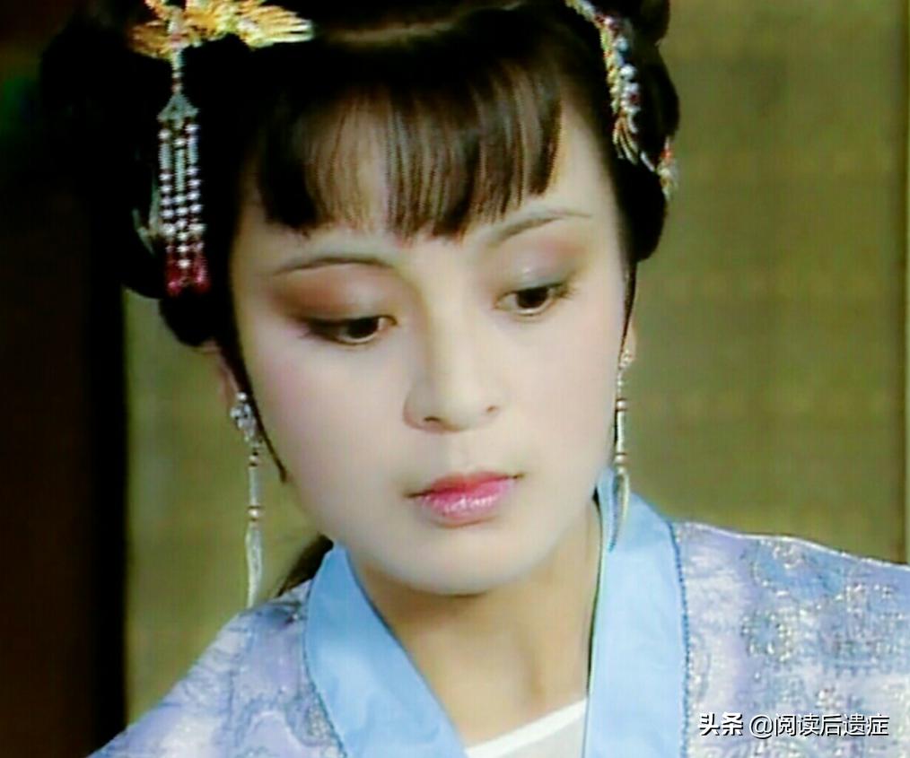 贾宝玉为探春打抱不平,平儿来传话给贾探春