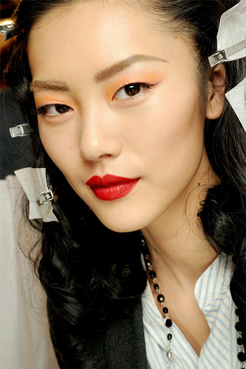 女生桃花眼有什么特征,异性眼中最好看的眼型