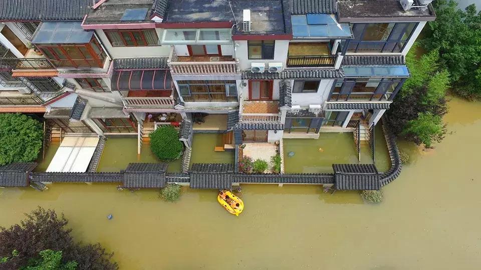 天气潮湿蘑菇长霉了怎么办,梅雨季节房间墙壁长霉怎么处理