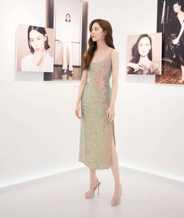 宋妍霏为显白把“脚丫”染黄，意外看着好脏，真不是“香港脚”？