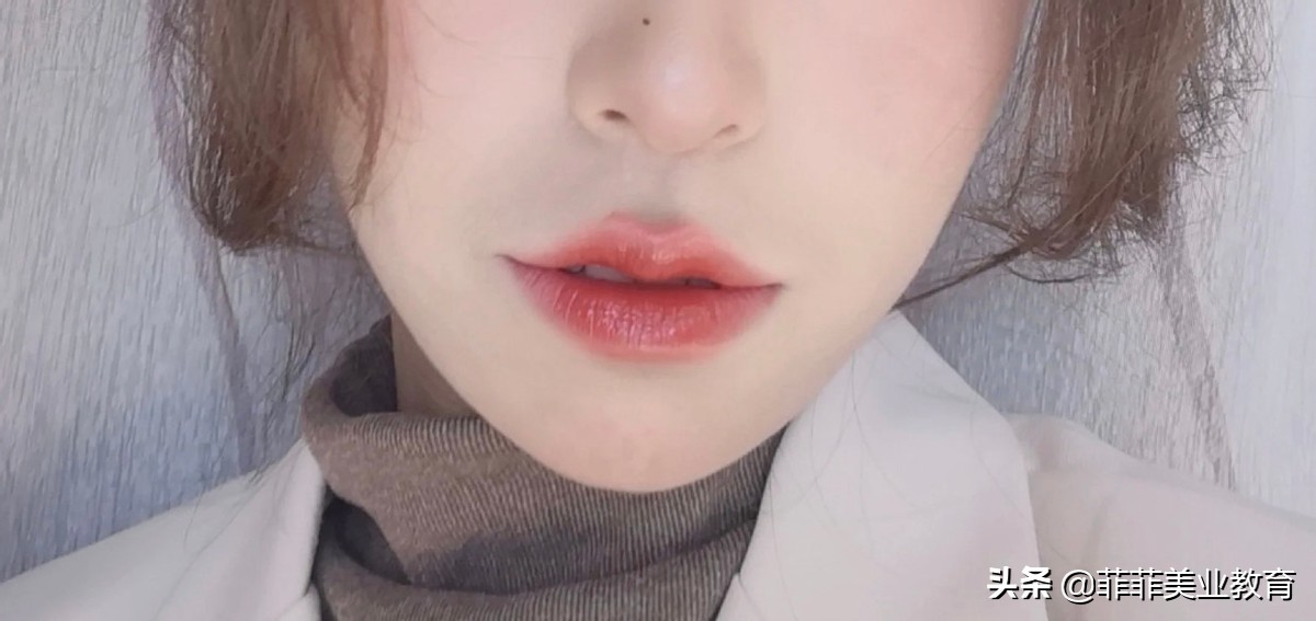 不用整形也能轻松获得baby同款微笑唇，手残教程来咯