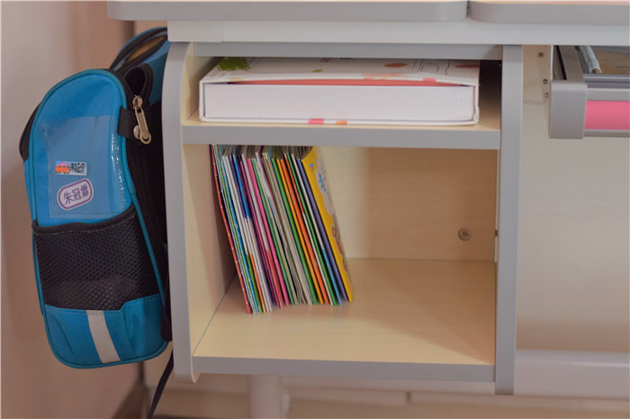 爱果乐学习桌椅调整方法视频,爱果乐儿童学习桌椅怎么搭配