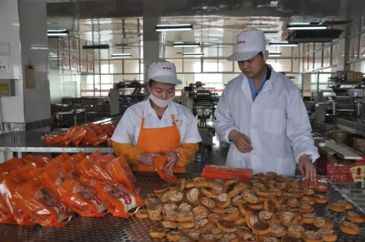 让百年老字号重放光彩,让中华老字号在新时代焕发新活力