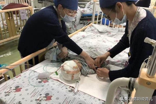 5个月宝宝掉下床已48个小时,五个月大婴儿掉下床