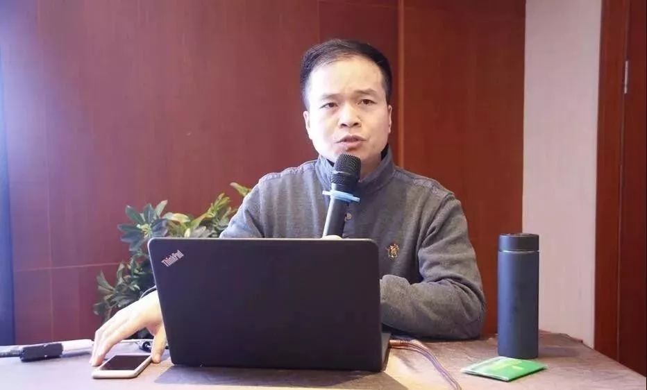 调整好心态管控情绪下一句,调整好态势继续卖货