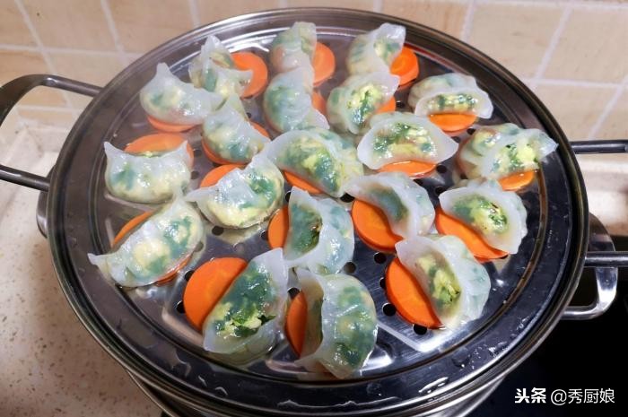 不用鸡蛋的素饺子怎么做,三鲜馅饺子怎么做最简单