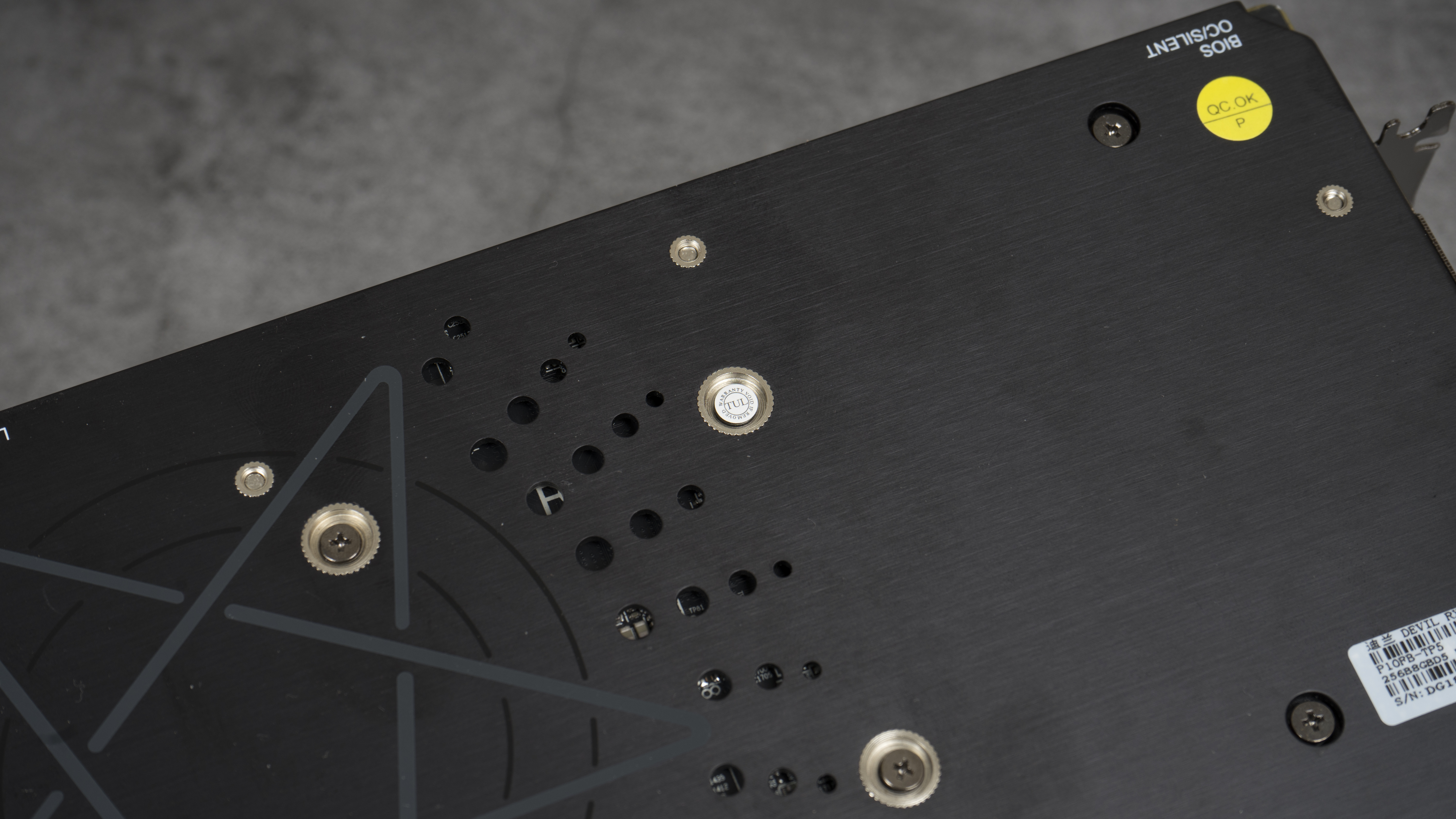 迪兰rx5908g显卡测评,rx590迪兰恶魔和蓝宝石超白金