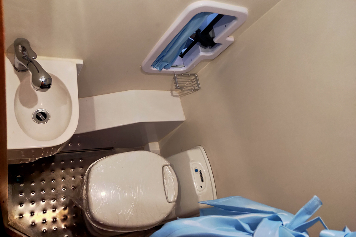 福特新世代短轴b型房车最新款,途酷福特b型房车6座6床