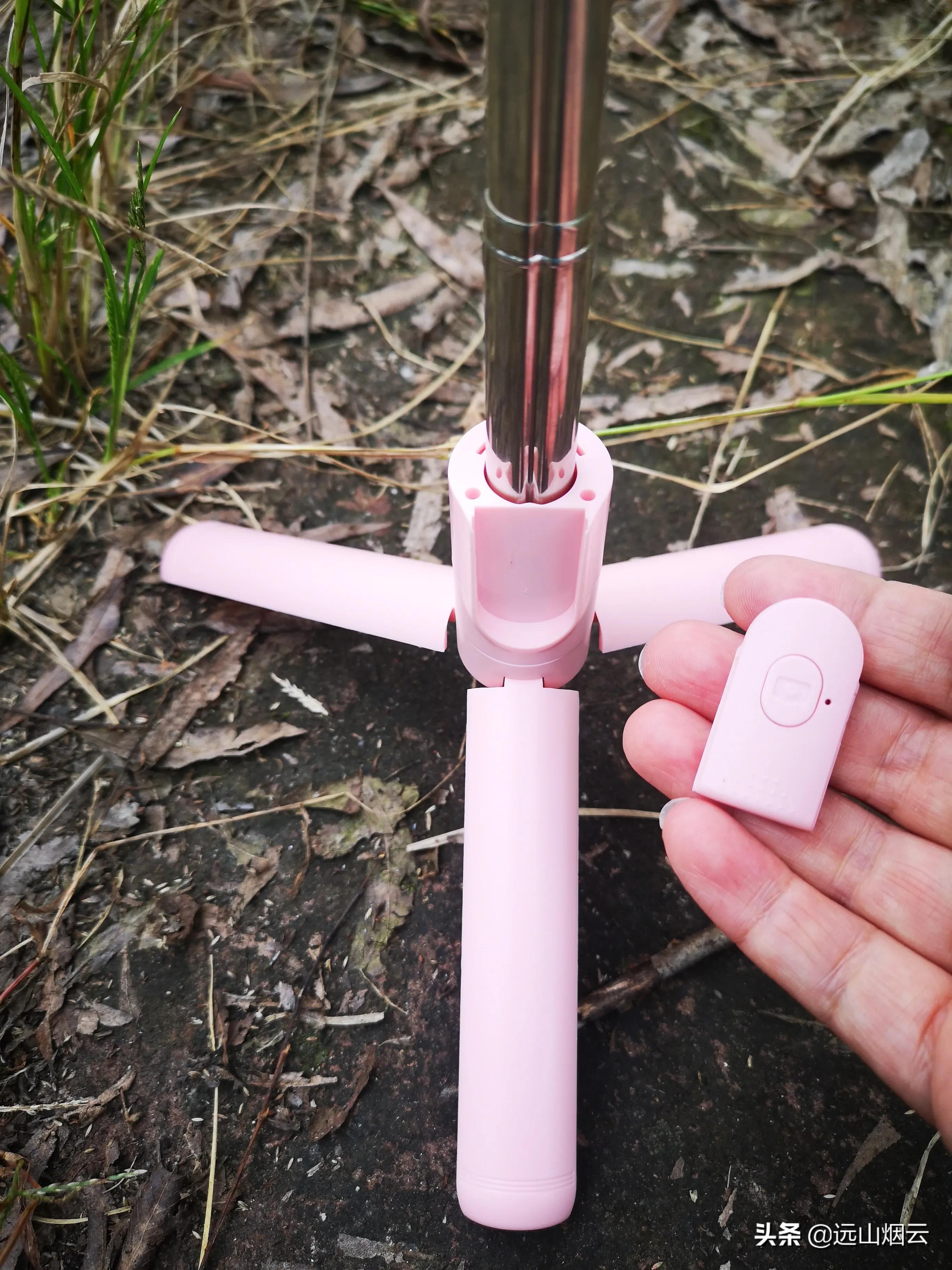 电动自拍杆怎么使用的,手机自拍杆怎样使用