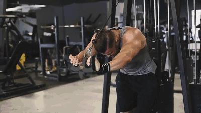 练肱三头肌避免小臂代偿,手臂肌肉训练三头肌在家