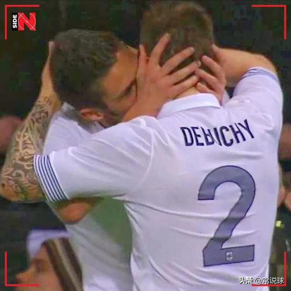 足球球员之间的吻,足球现场亲吻