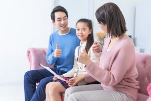 面对孩子抑郁焦虑甚至自杀，作为父母应该怎么做