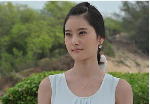 好看的无刘海扎头发方法,发量少无刘海怎么扎头发好看