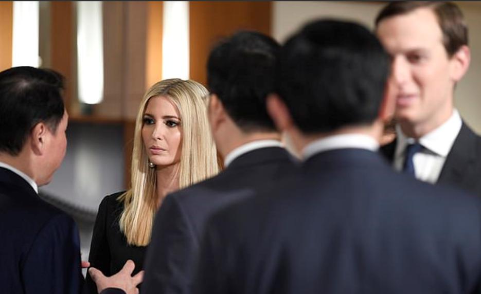 伊万卡和特蕾莎尬聊,伊万卡g20尬聊视频火了