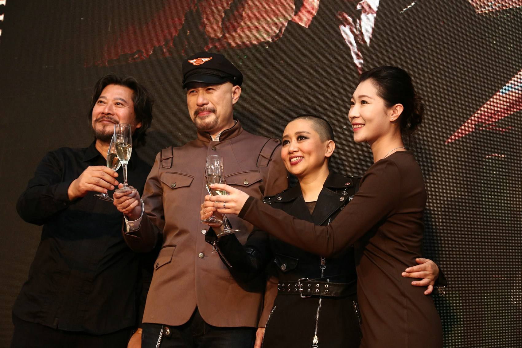 被忽视的颜值徐锦江,徐锦江任性率真