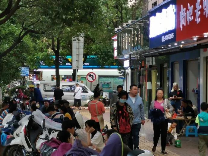 油烟扰民可以报警吗,油烟扰民可以投诉物业吗