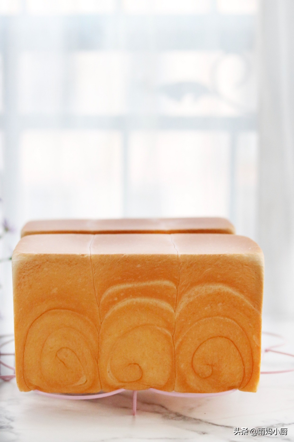 柔软拉丝吐司做法冷藏,最简单的吐司做法一次发酵