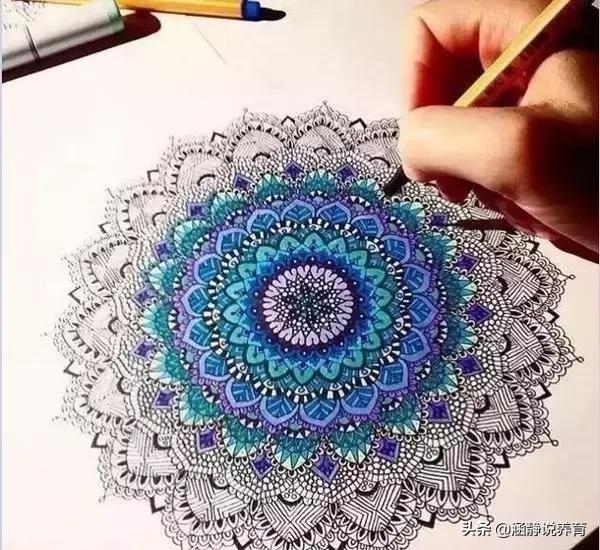 曼陀罗彩绘在心理学上的意义,心理学绘画曼陀罗讲解