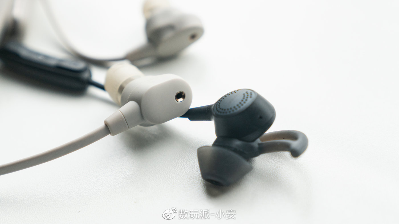 绱㈠凹闄嶅櫔鑰虫満1000xm2鍜屼笁浠ｇ殑瀵规瘮,绱㈠凹鑰虫満wi1000xm2璇勬祴