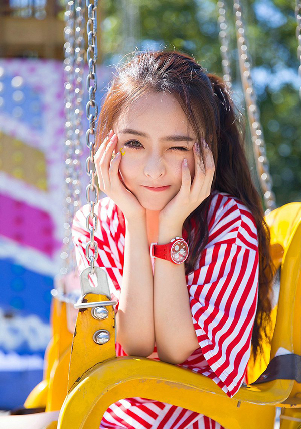 拍照时特别紧张怎么办,拍照面对镜头的技巧