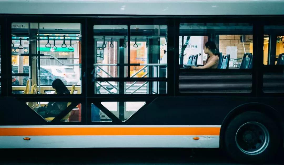 成都公交优化13条线路 (为进一步与市民接驳成都调整公交)