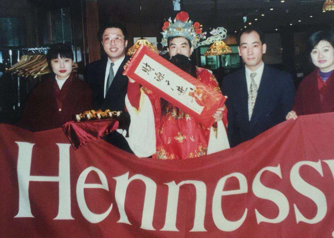 1996年天津夜店老照片，轩尼诗的快乐，你现在能想象得到吗