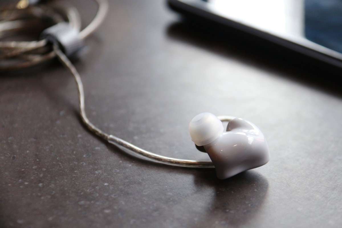 有线耳机会被取缔，MYRYAD首款表态，百元级HiFi耳机深度体验