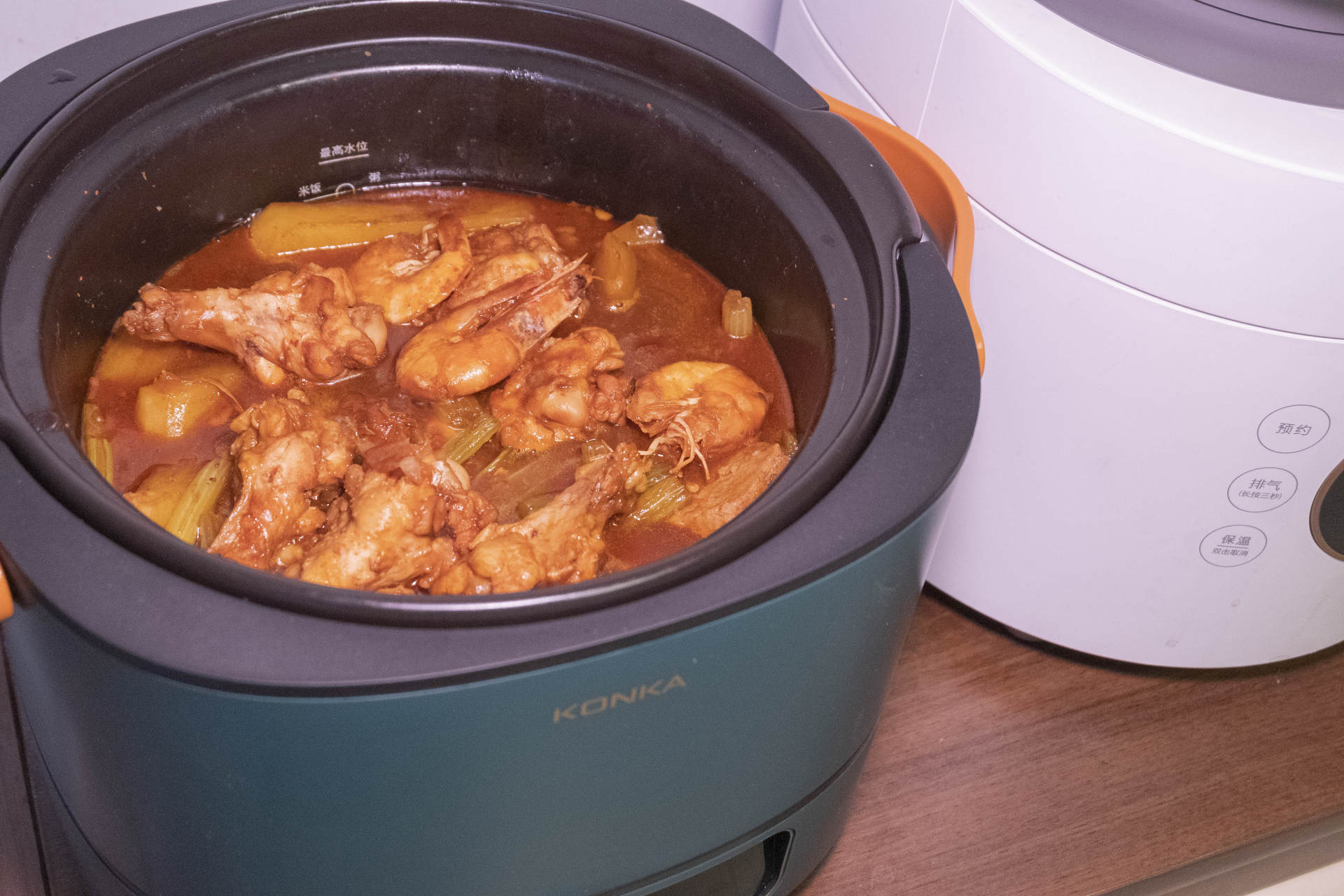 一锅八用！老牌国货康佳这款国潮料理锅，告诉你什么才叫多功能