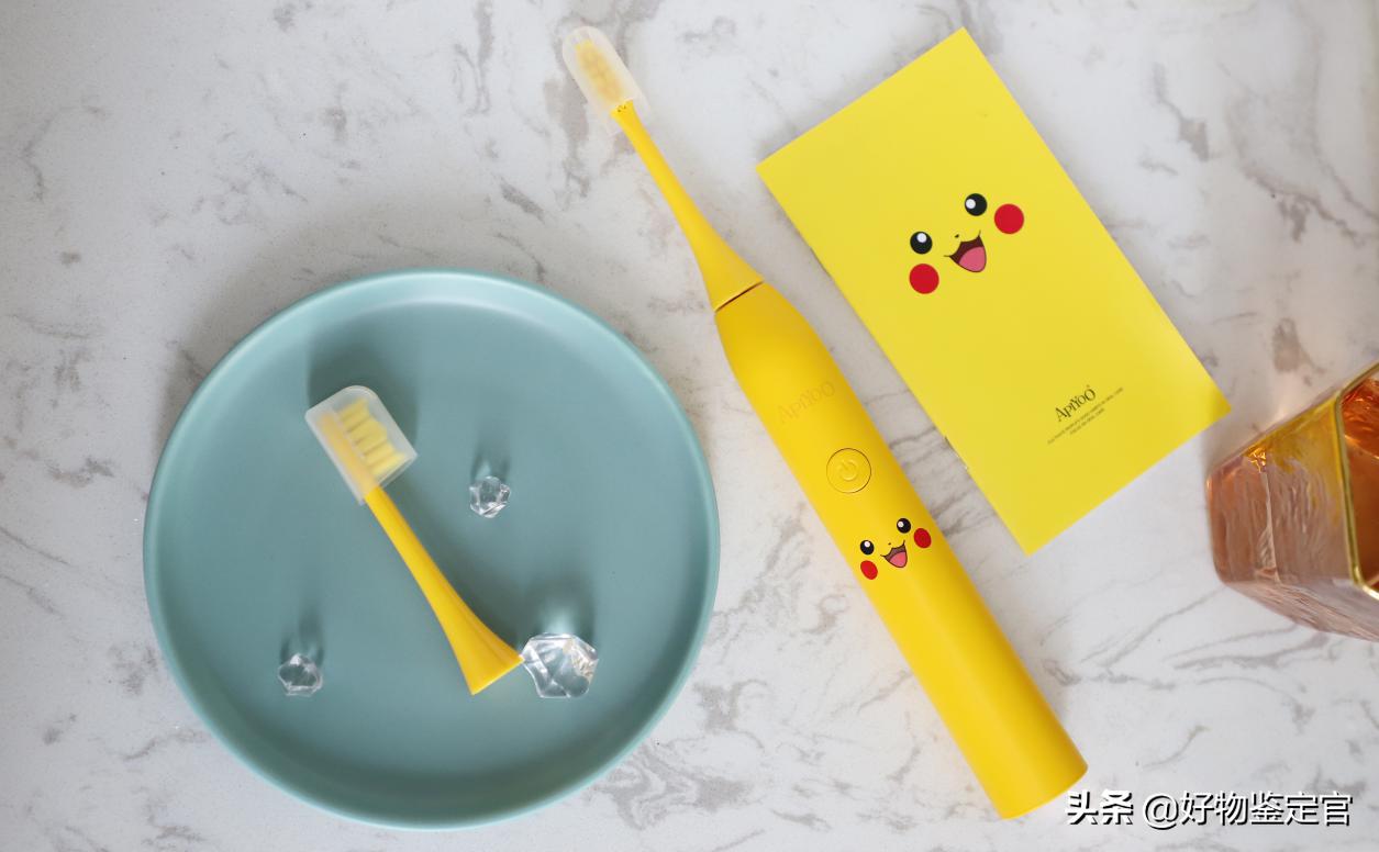 usmile电动牙刷和艾优牙刷谁好一些,usmile和艾优电动儿童牙刷哪个好