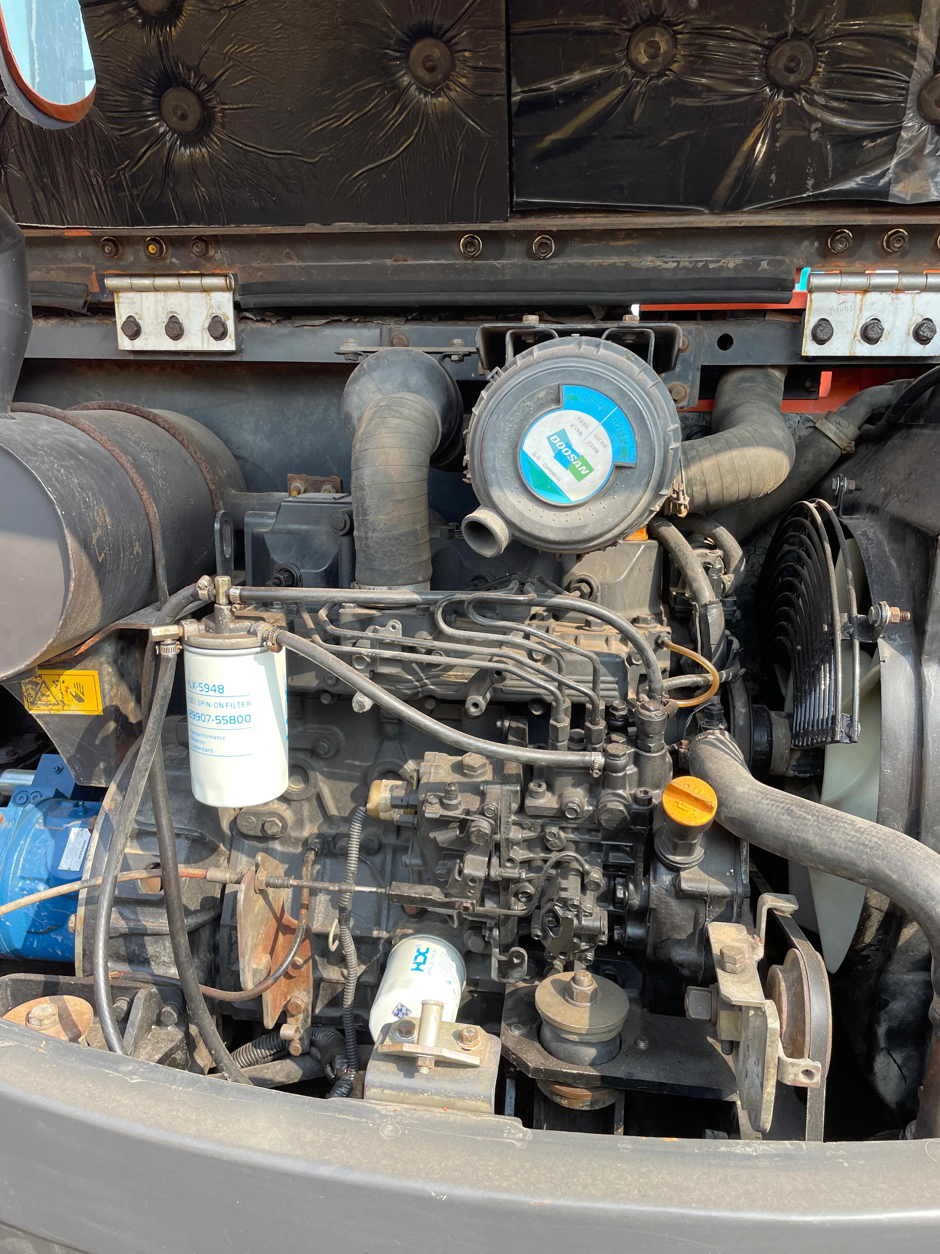 斗山挖掘机dx500二手价格,挖掘机二手分期付款斗山500型