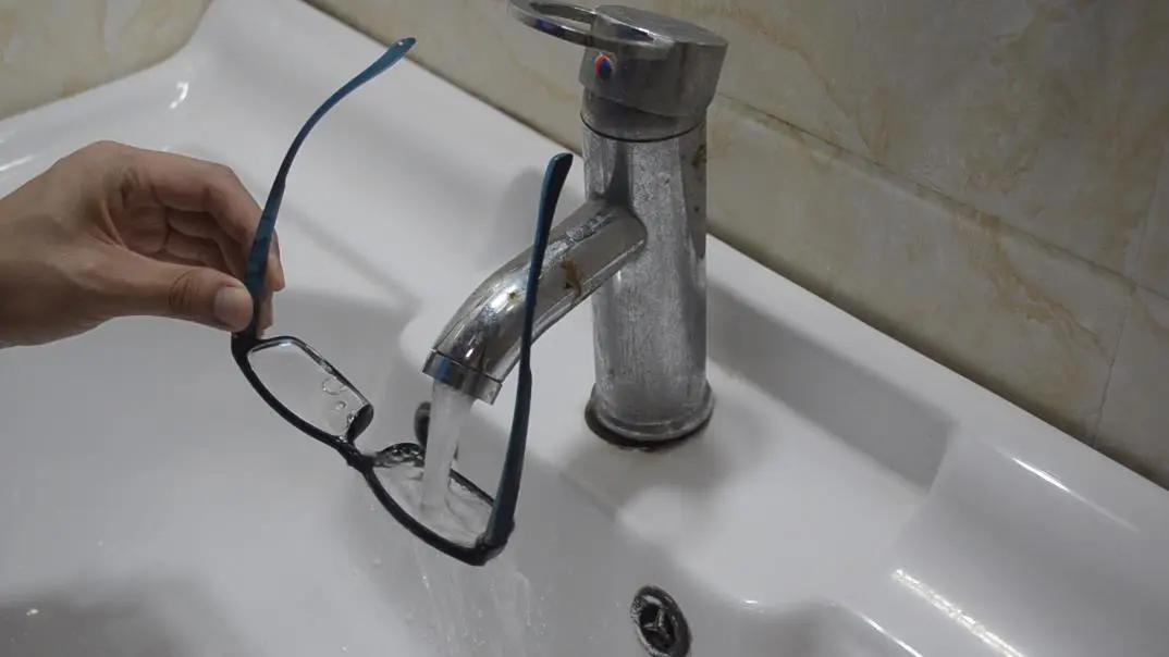 正确清洗眼睛的方法视频,几种正确清洗眼镜的方法