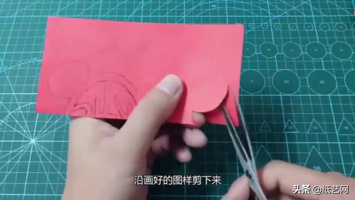 用白纸做新年创意剪纸画,用彩纸自制过年剪纸
