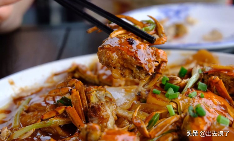 吃蟹子关注事项,吃蟹的时候当心点扎嘴