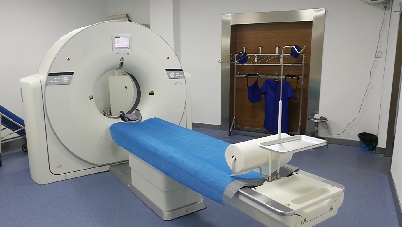 荣耀绽放红旗颂,荣耀绽放正能量