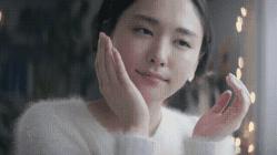 这届中国女人为了变美，开始重头学起生物和化学了，成分*党**是如何影响护肤品新品上市和营销方向的？