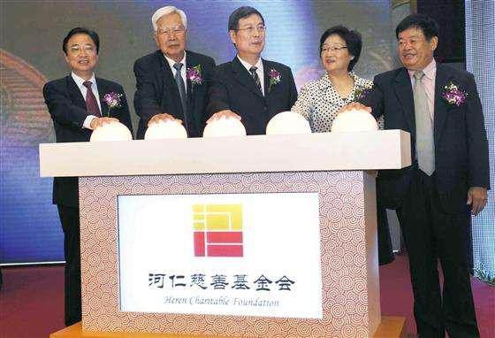 曹德旺评价潘石屹,曹德旺评价潘石屹夫妇小聪明