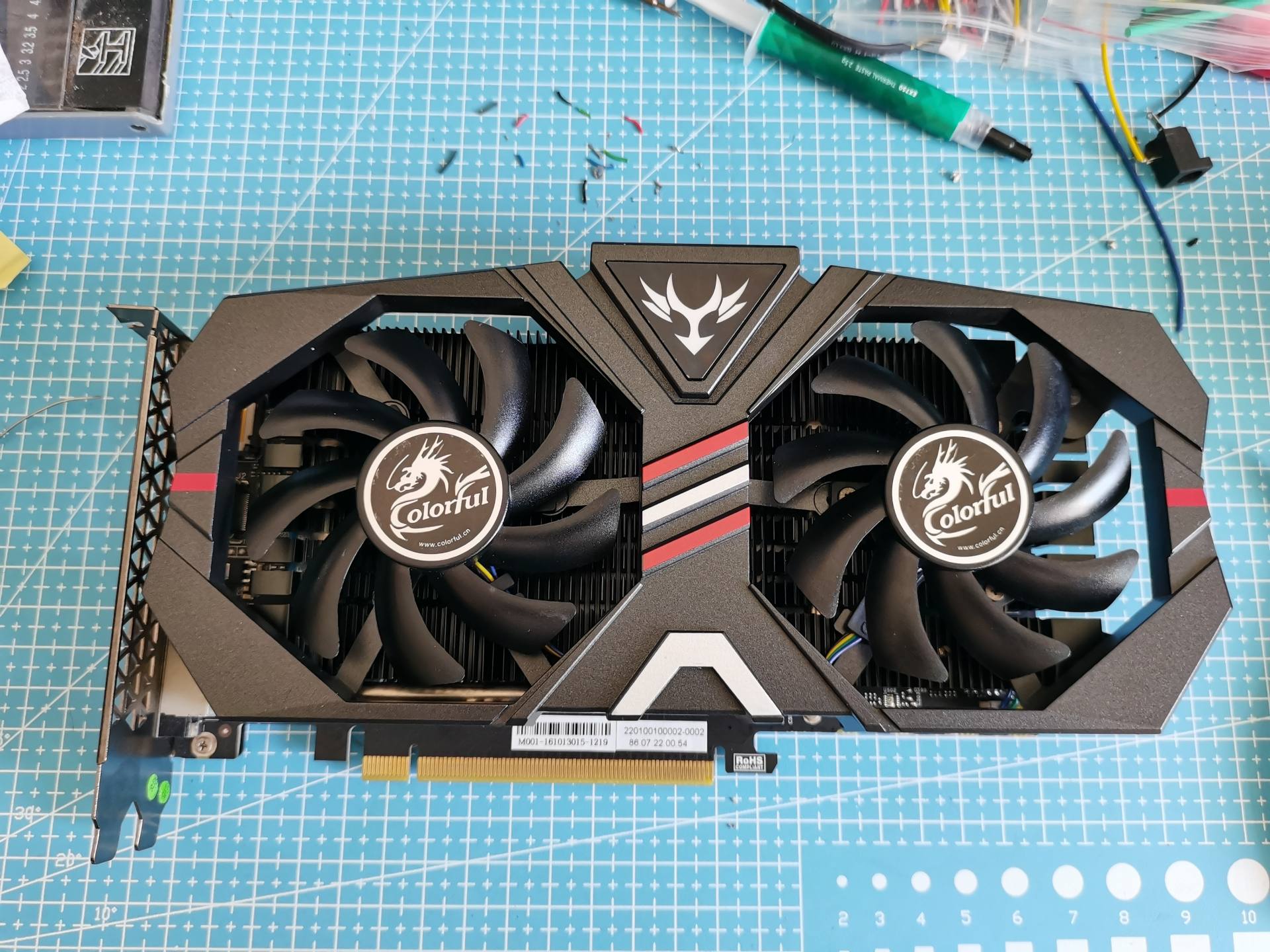 单风扇显卡换硅脂,显卡换风扇还是换硅脂好