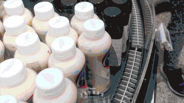 过年去超市囤货,过年没来得及买年货