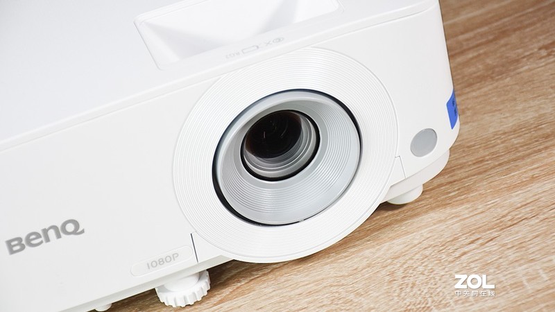 数字化办公场景体验,明基e580智能投影机