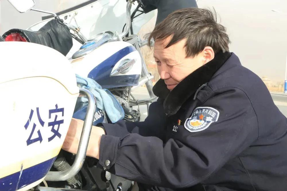 管得最宽的片警有了“接班人”！