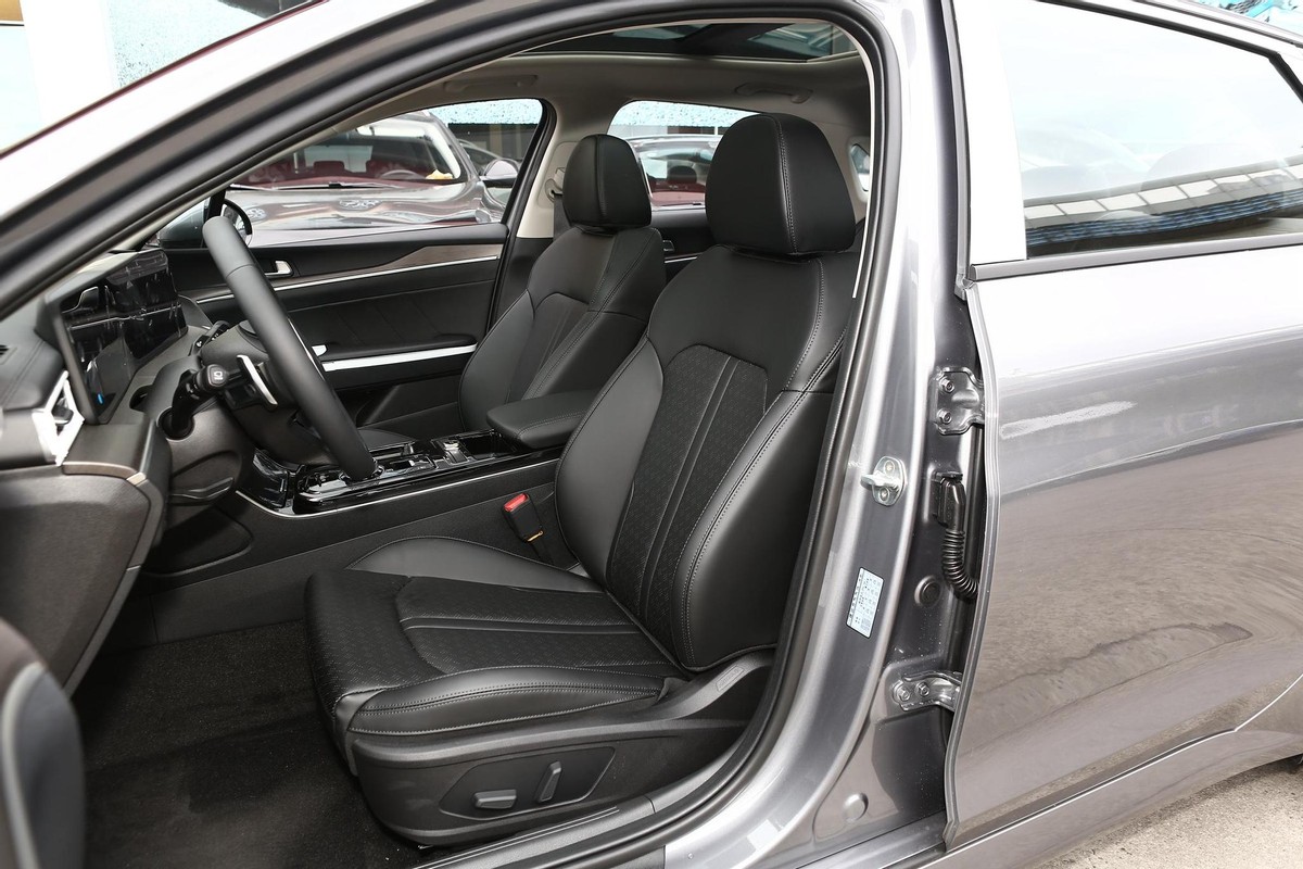 起亚k5如今还值得买吗,为什么起亚k5降价这么多