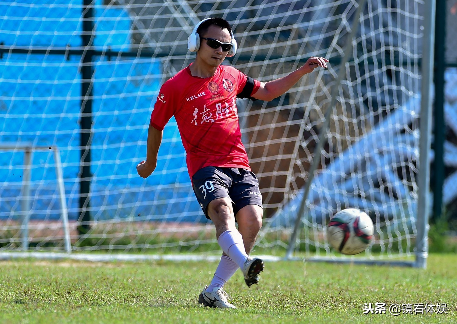 鐜嬮湝閲岀毊,閲岀毊涓轰腑鍥借冻鐞冪暀涓嬬殑韬奖