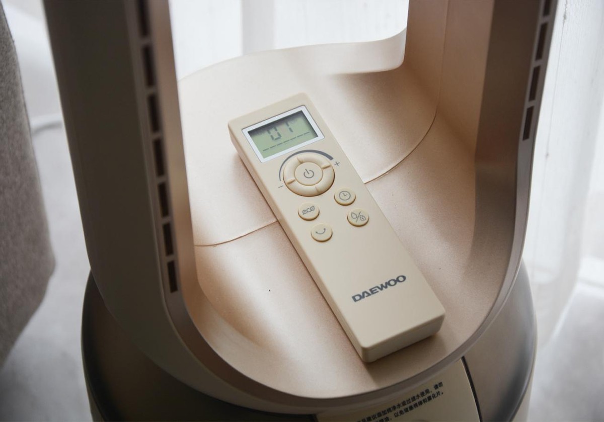 大宇无叶风扇f9max和am01哪个好,大宇无叶风扇am01和am06有什么区别