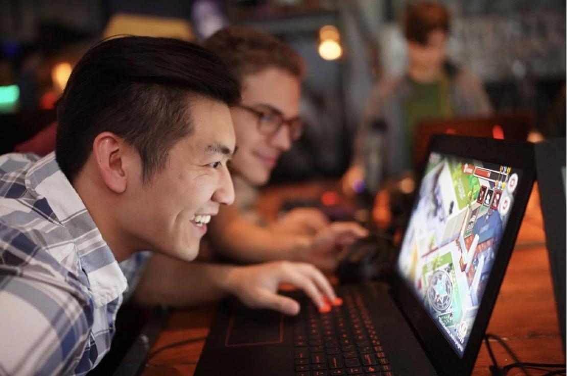 老公喜欢打游戏应该怎么办,老公天天打游戏很烦怎么办