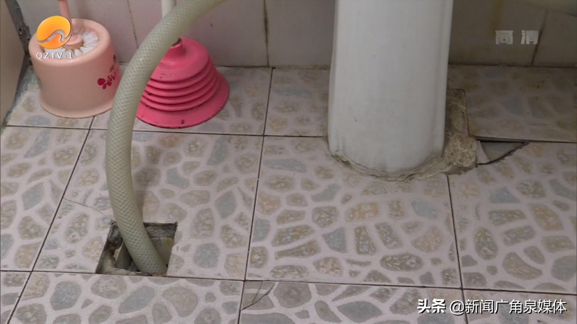 女子疏通下水道脸被烧伤,女子疏通厨房下水道