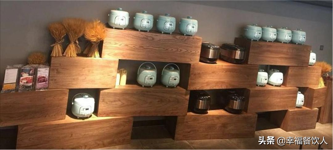 大众点评品类榜首！这家“土到极致”的湘菜馆是如何做到的？